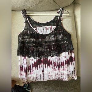 Guess size medium blouse pink white and black mesh